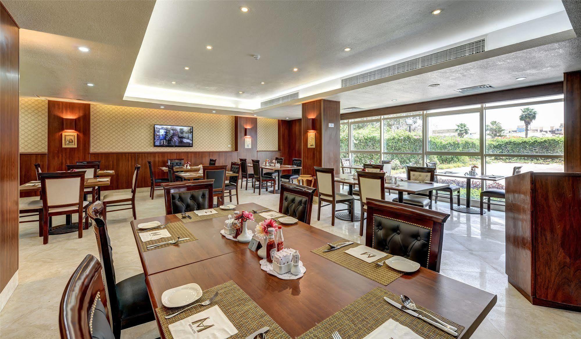 斋月10日米立达酒店 Madinat Al Ashir min Ramadan 外观 照片